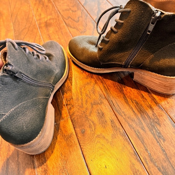 Lucky Brand size 7.5 Tamela Green Leather Suede Booties - Picture 4 of 5